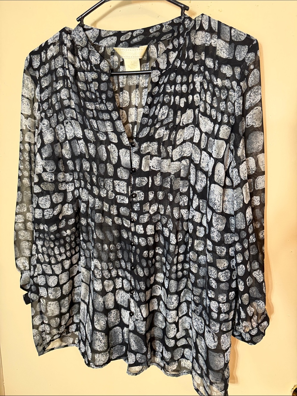 Black & White Printed Long-Sleeve Women's Blouse